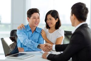 What Is a Mortgage Broker and Should You Use One?