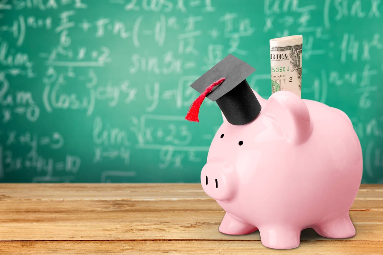 12 Tips to Effectively Manage Student Loan Debt