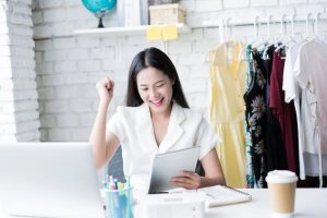 5 Best Places to Sell Clothes Online for Cash in 2026