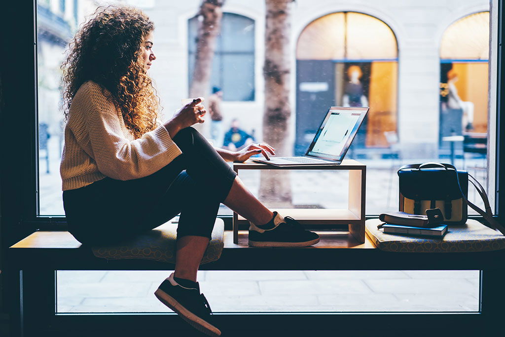 woman on laptop