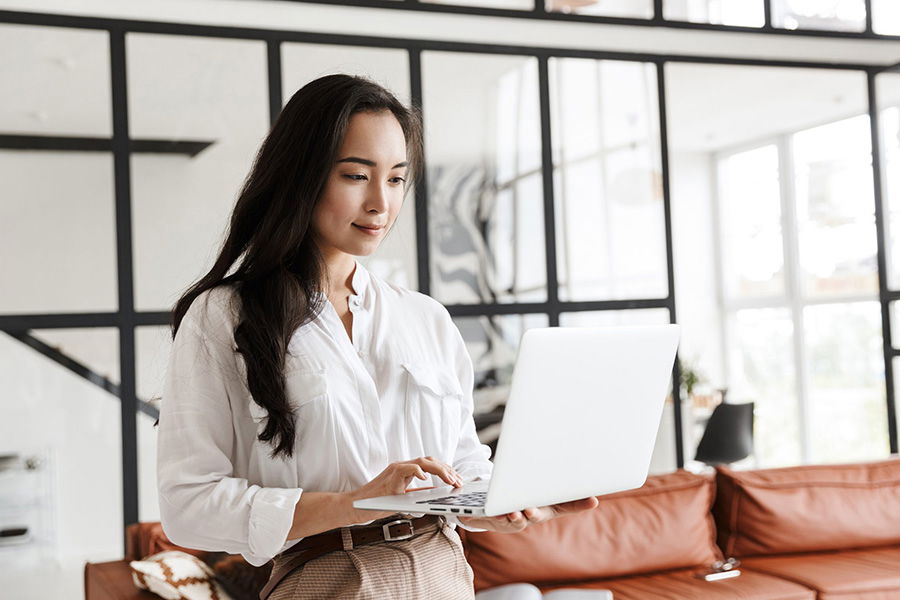 woman on laptop