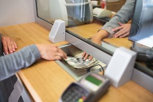 how-to-withdraw-large-amounts-of-cash-from-the-bank