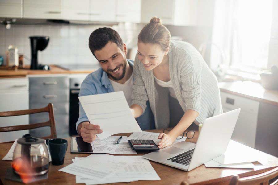 couple working on budget