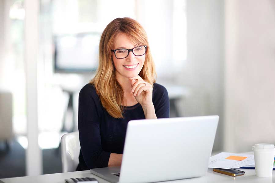 woman automating savings online